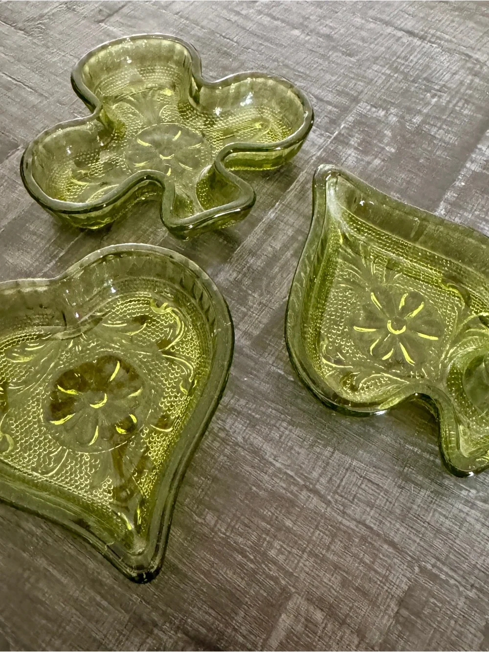 Vintage Indiana Glass Tiara Green Trinket Nut Dish Ashtray Heart Club Spade